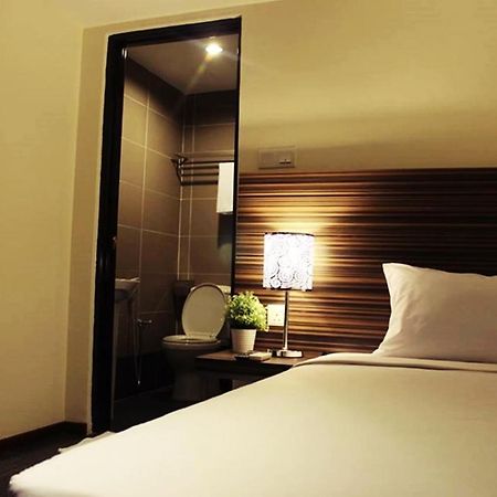 Hotel Sara'S Inn, شاه علام المظهر الخارجي الصورة