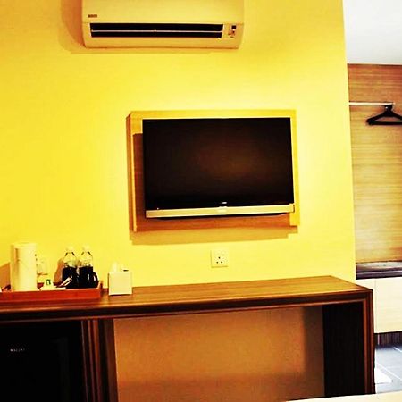 Hotel Sara'S Inn, شاه علام المظهر الخارجي الصورة