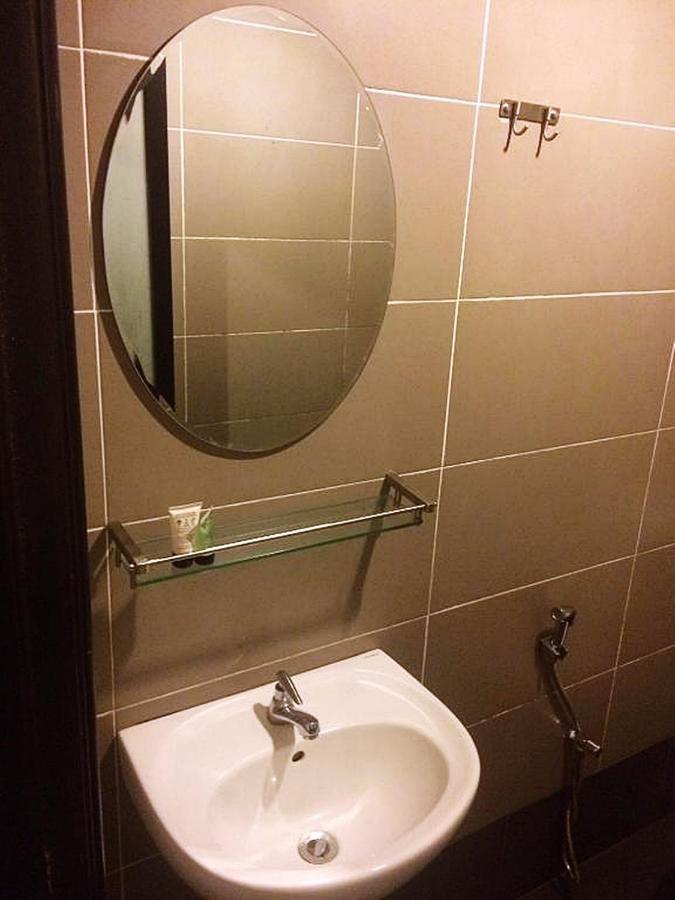 Hotel Sara'S Inn, شاه علام المظهر الخارجي الصورة
