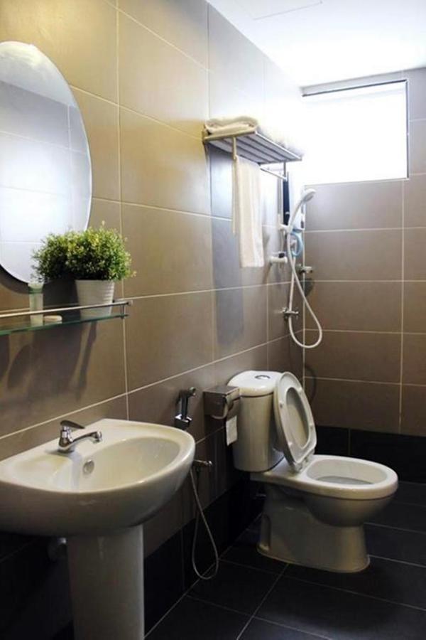 Hotel Sara'S Inn, شاه علام المظهر الخارجي الصورة