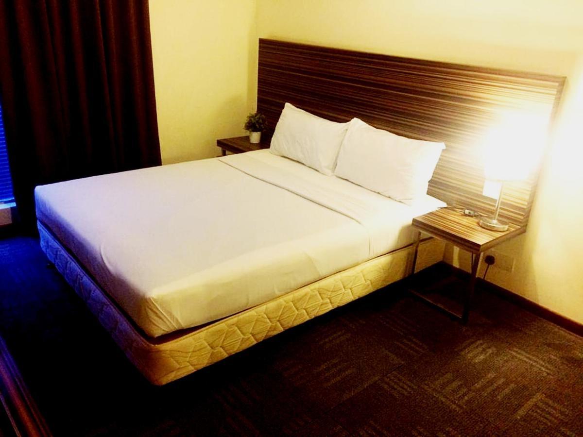 Hotel Sara'S Inn, شاه علام المظهر الخارجي الصورة